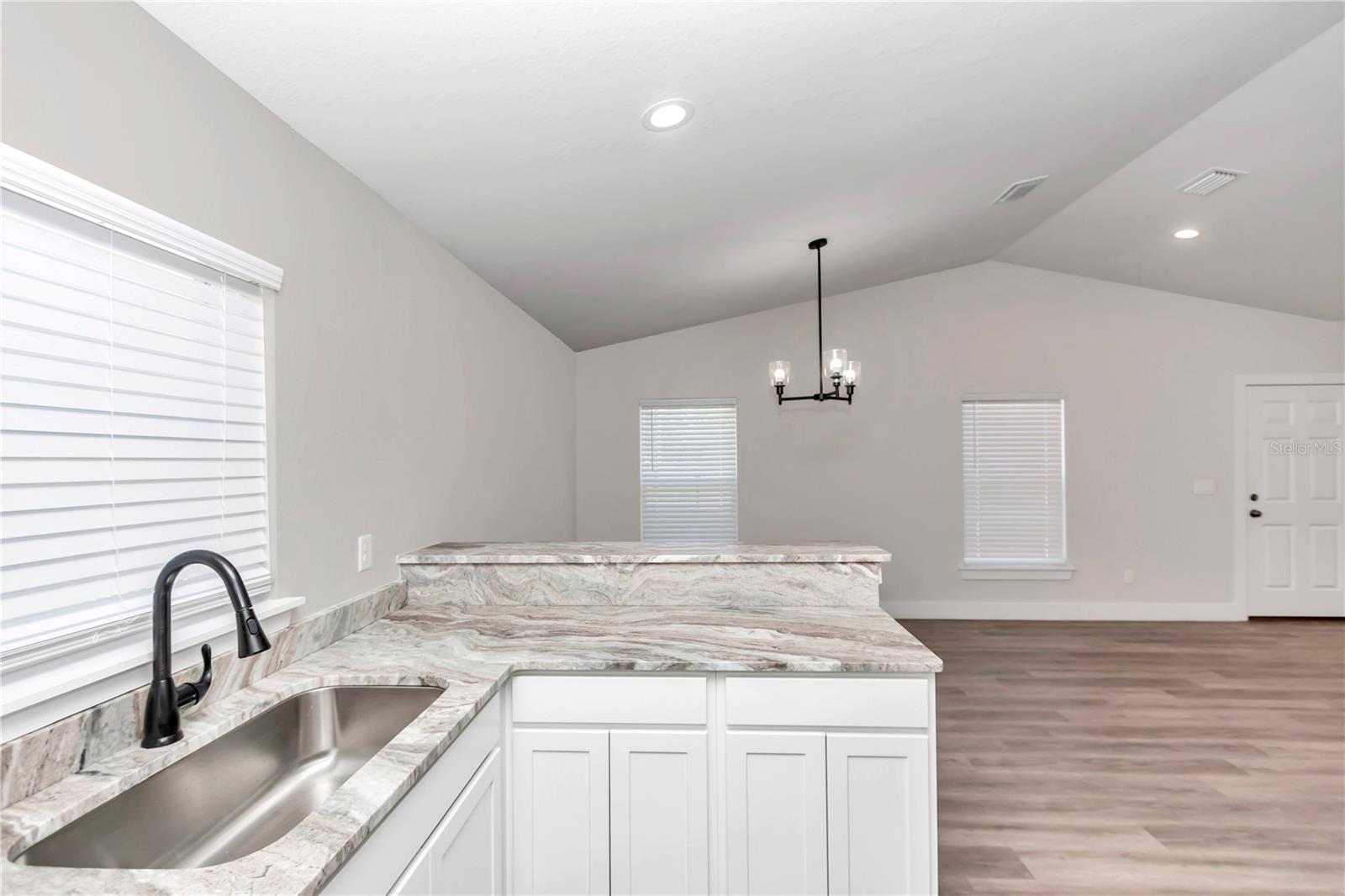 Image 16 of 35 For 206 9th Ave  