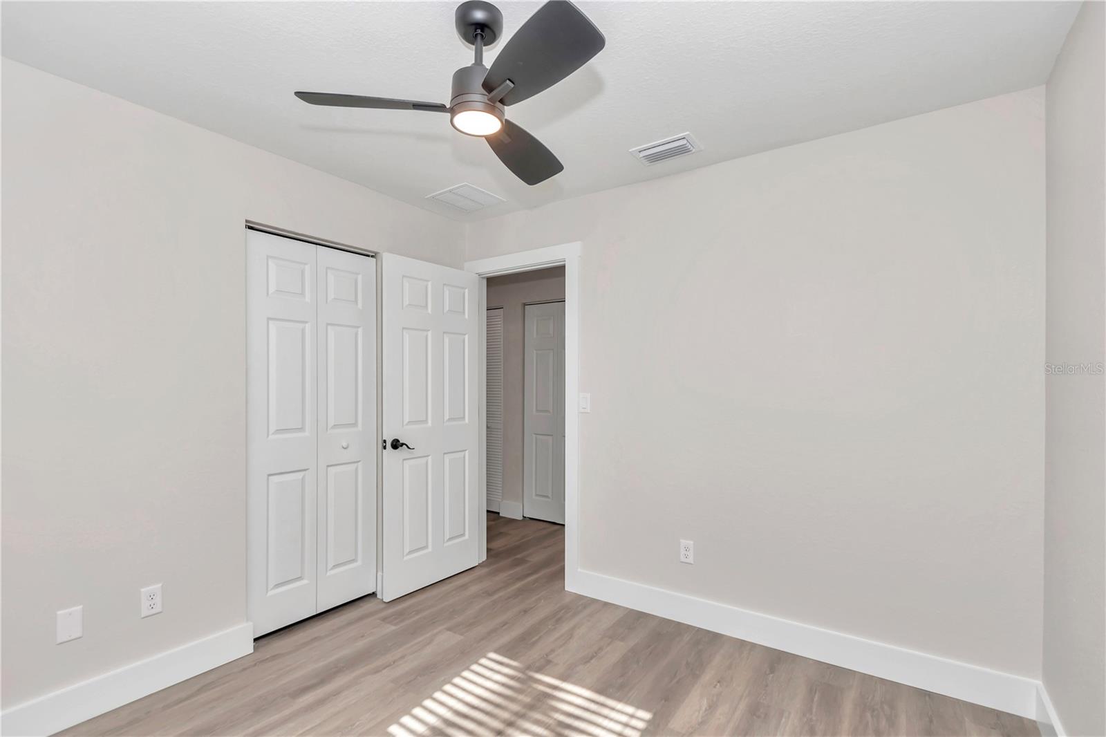 Image 20 of 35 For 206 9th Ave  