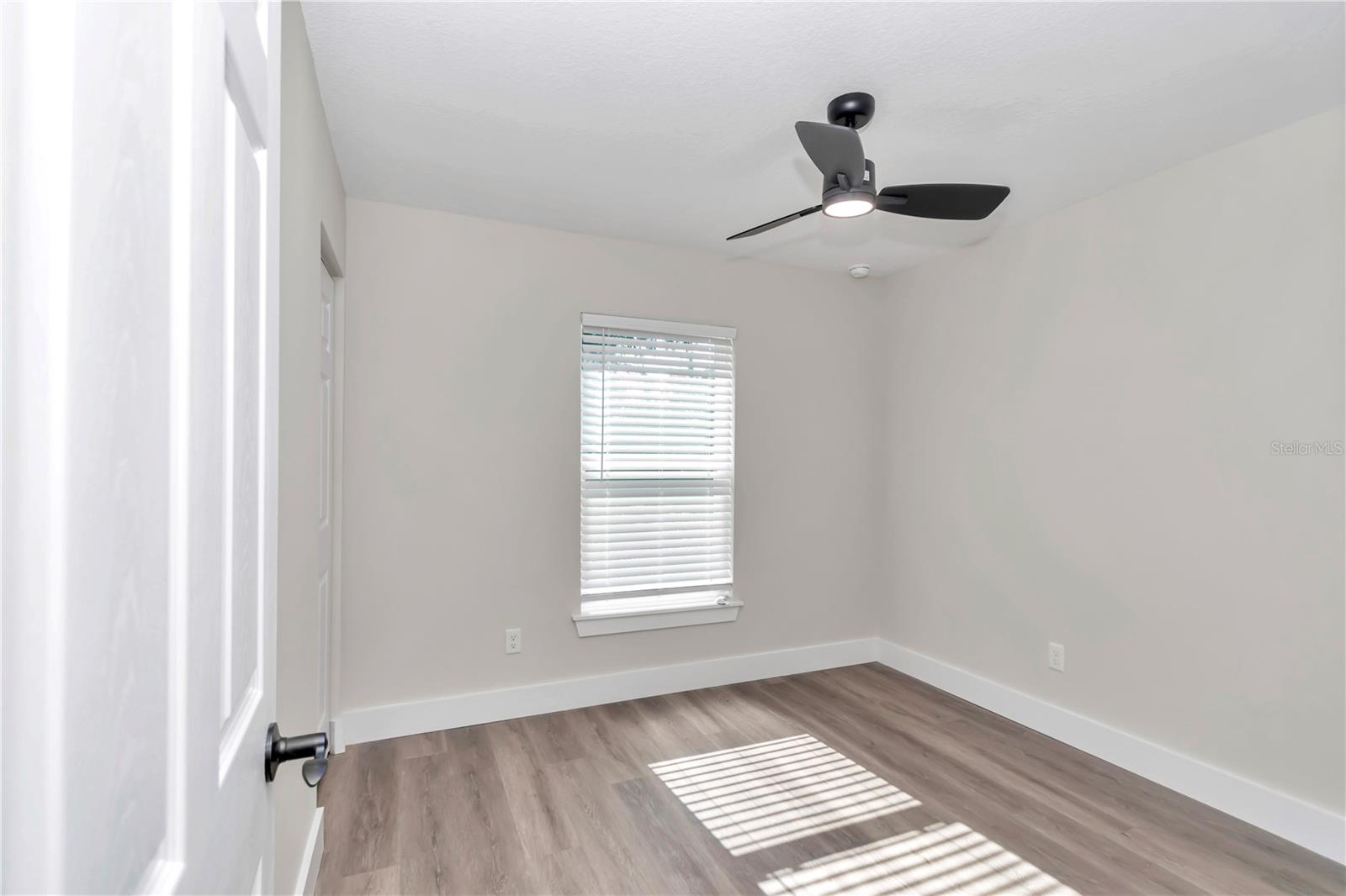 Image 21 of 35 For 206 9th Ave  