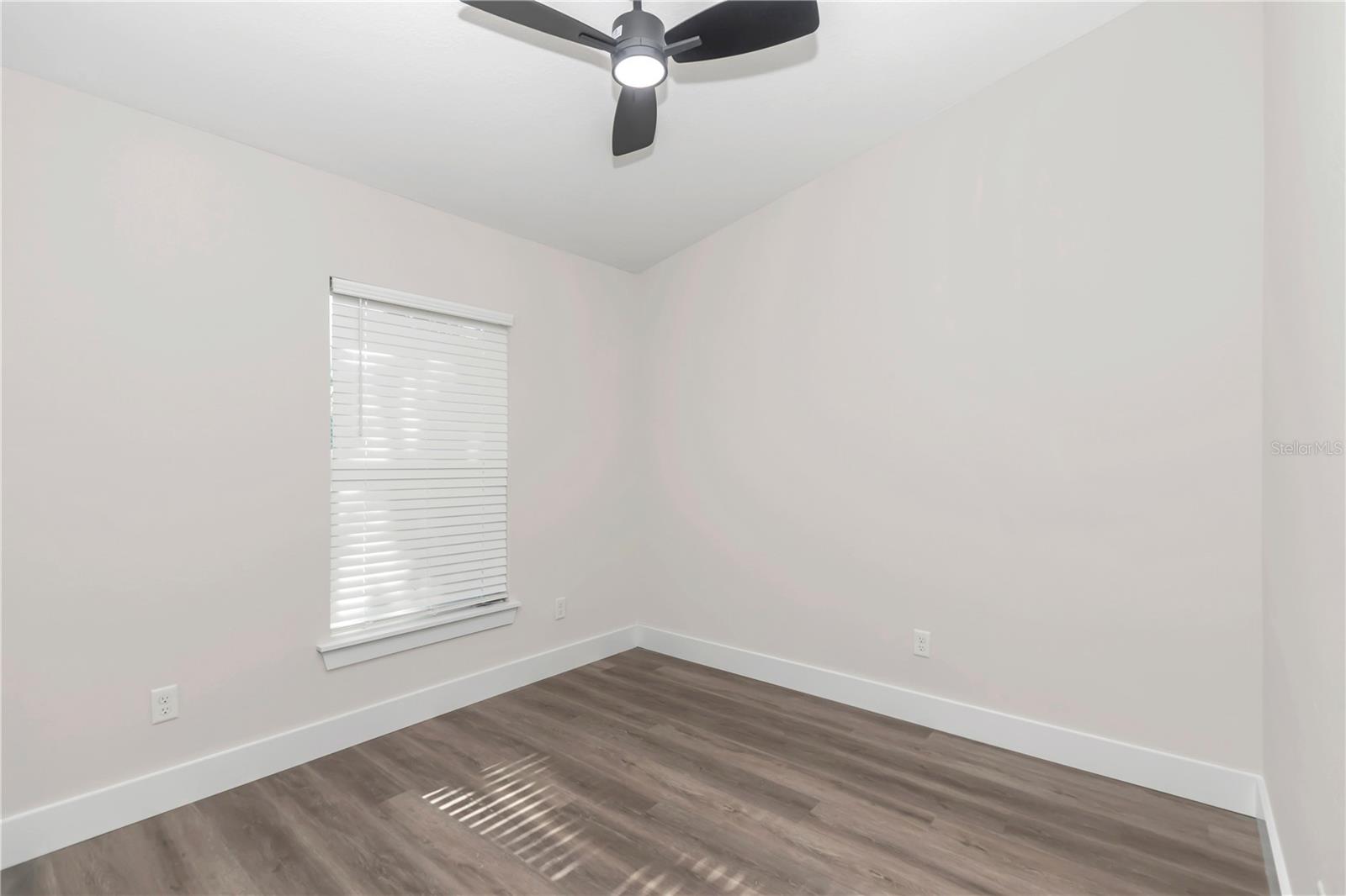 Image 25 of 35 For 206 9th Ave  