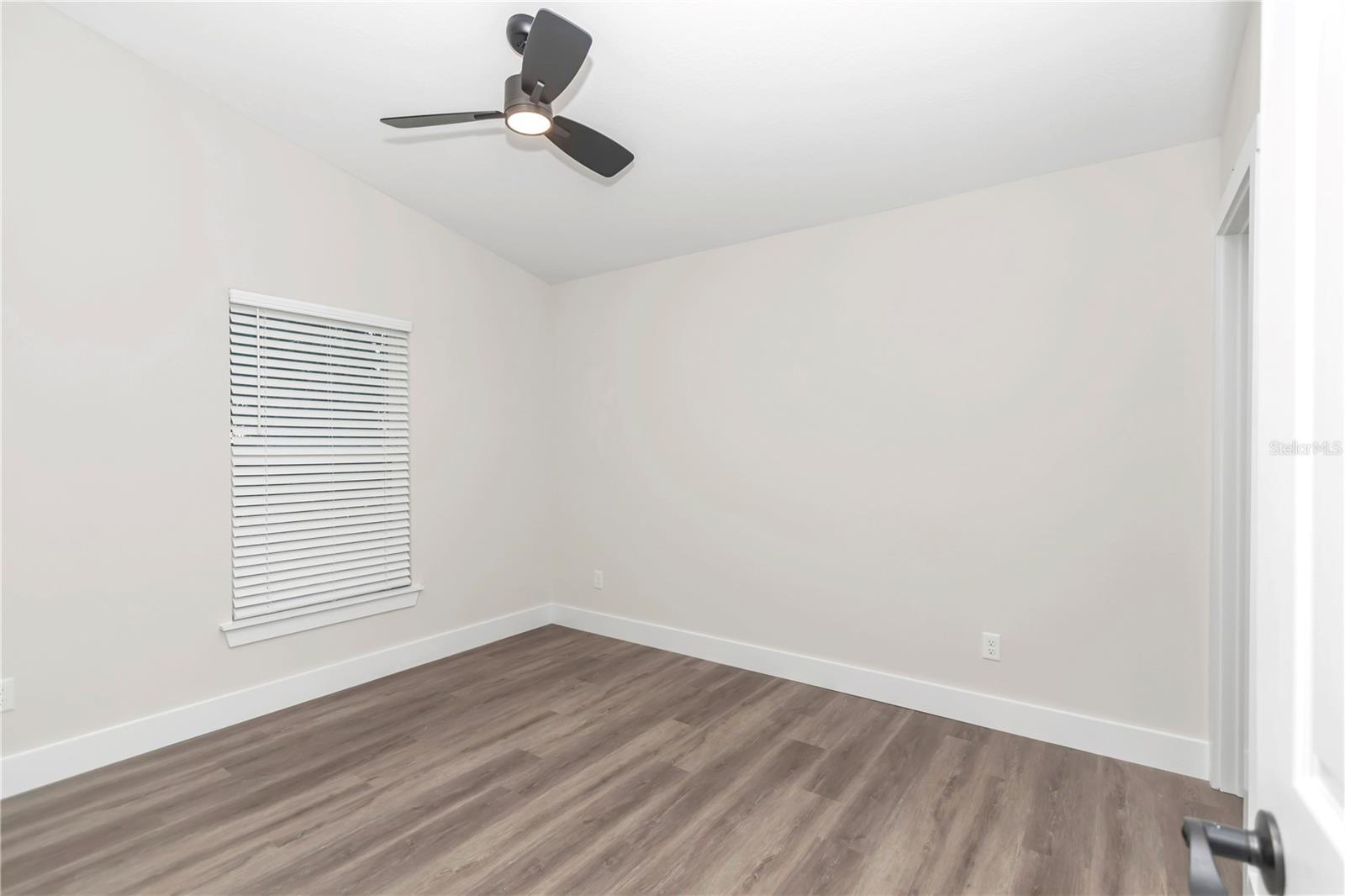 Image 27 of 35 For 206 9th Ave  