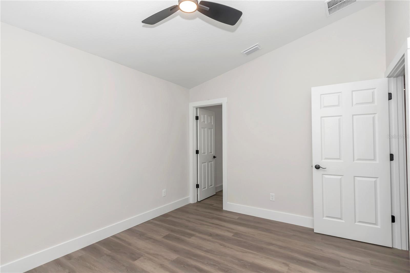 Image 28 of 35 For 206 9th Ave  