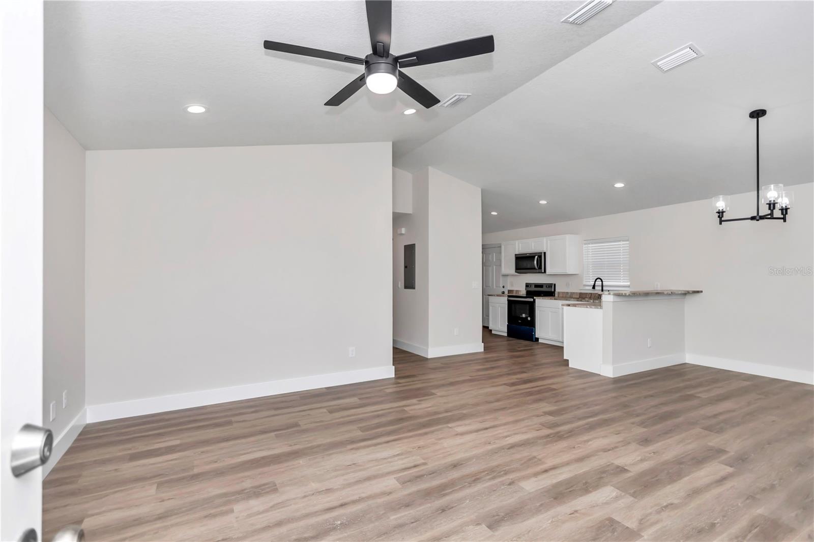 Image 6 of 35 For 206 9th Ave  