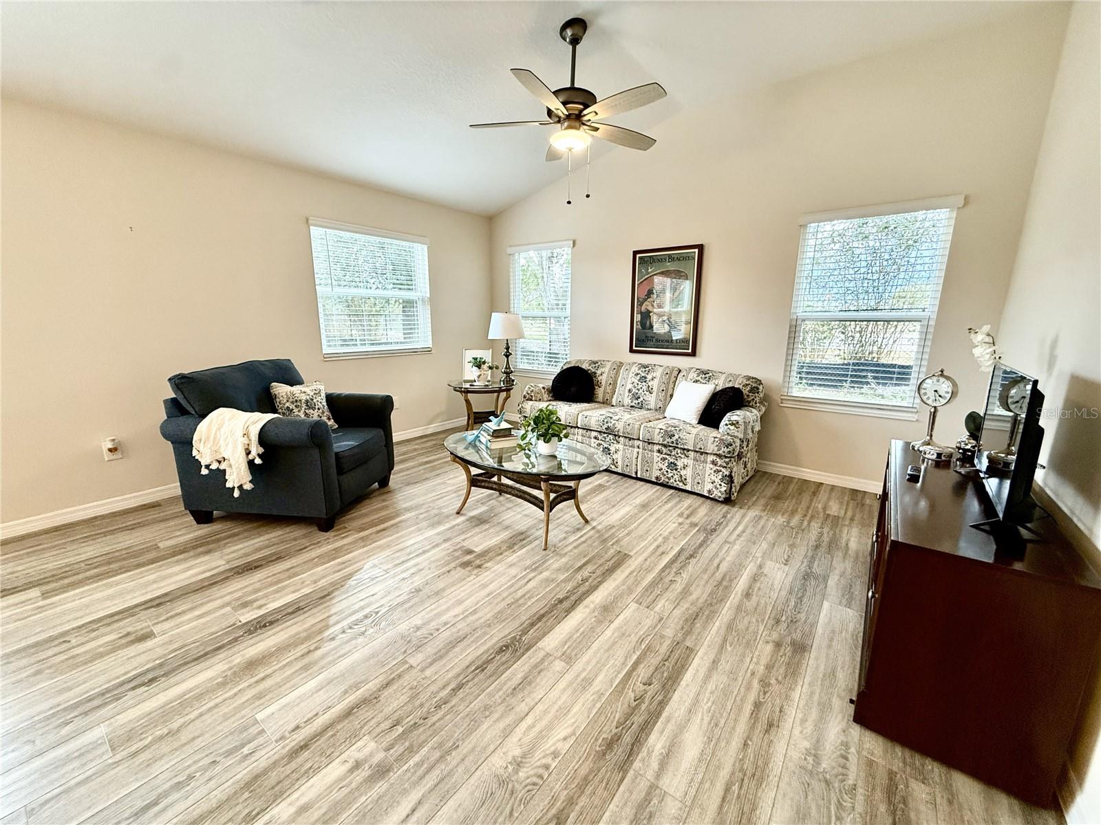 Image 4 of 36 For 1751 Schwartz Boulevard