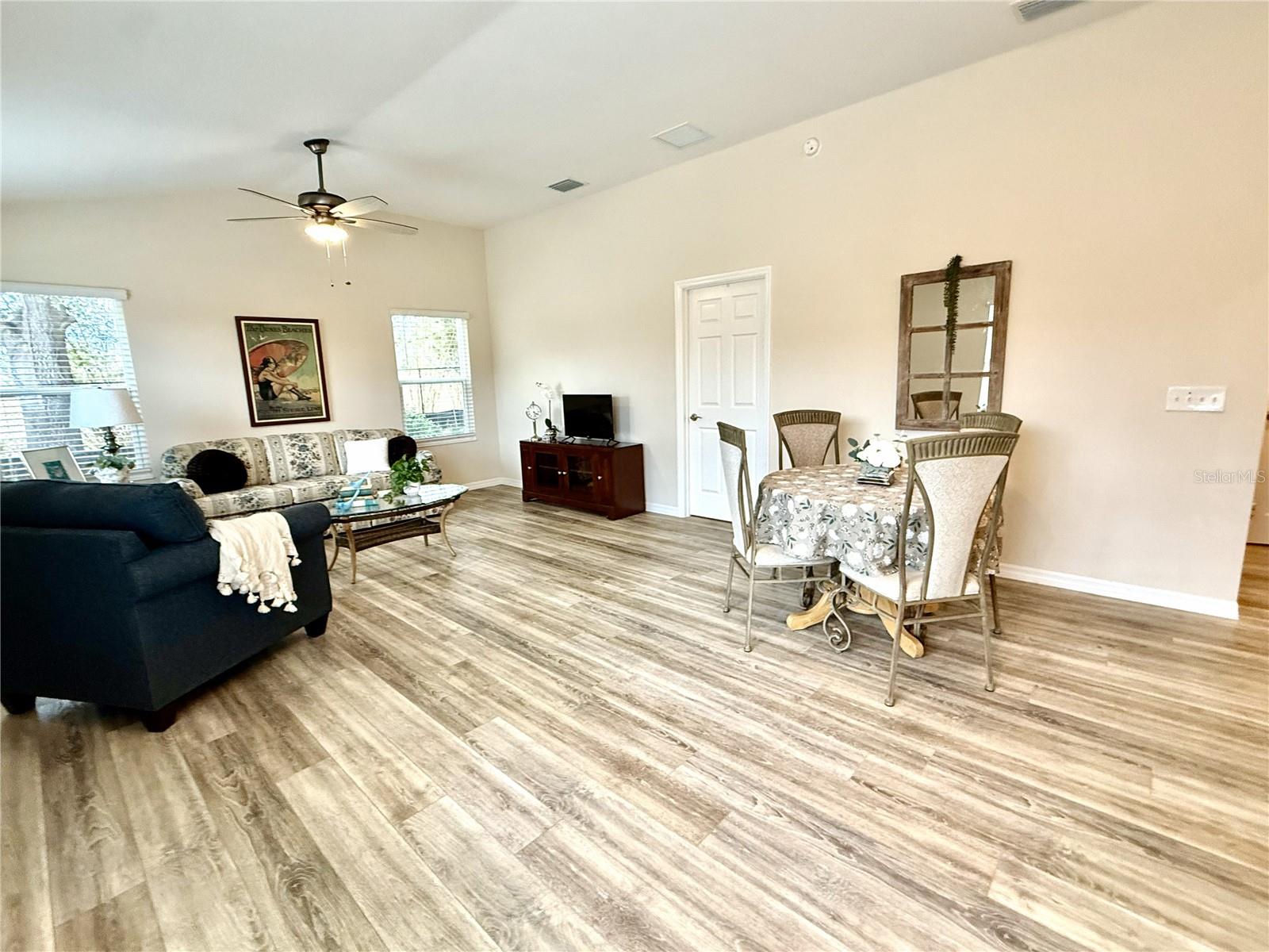 Image 5 of 36 For 1751 Schwartz Boulevard