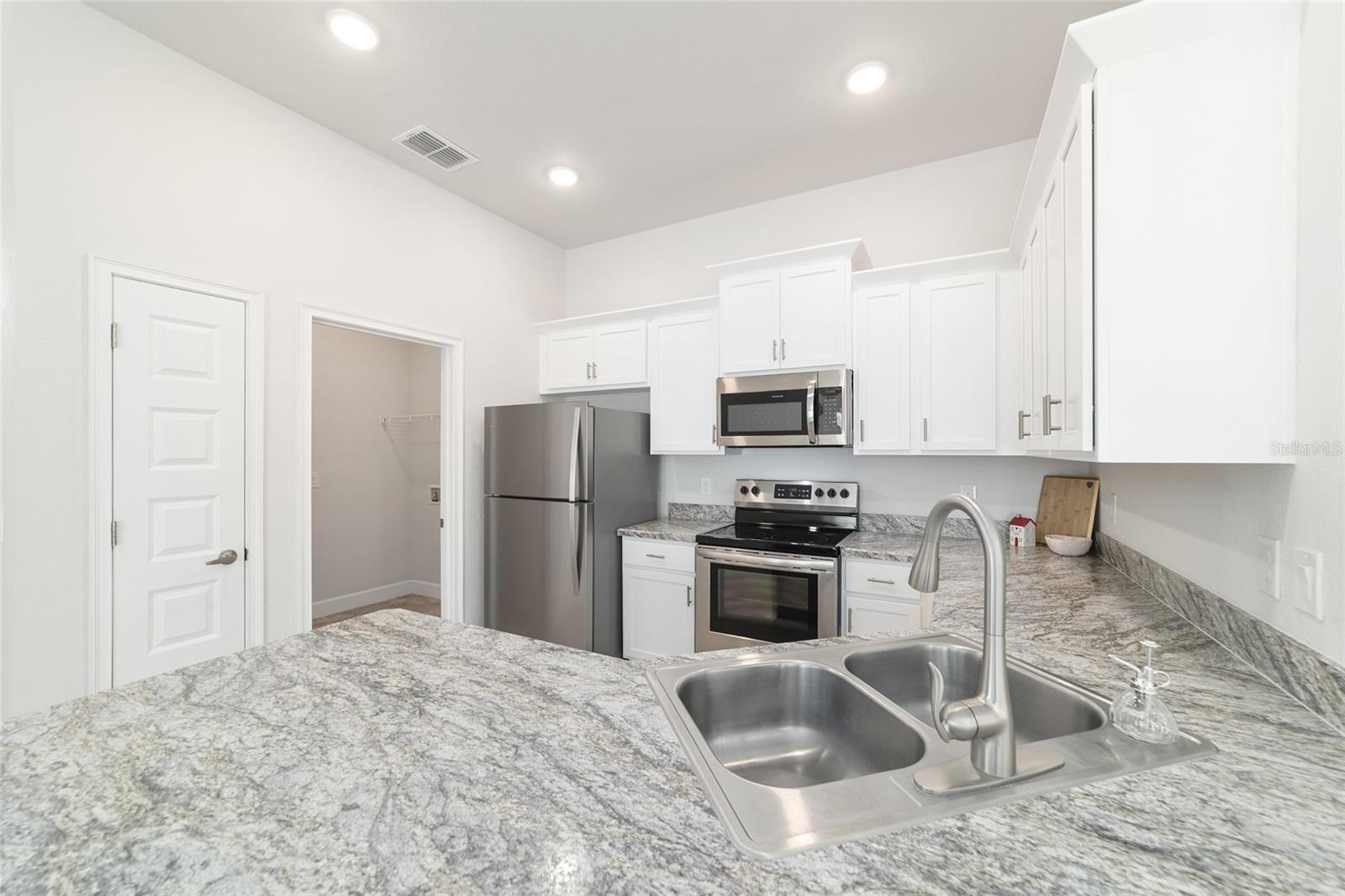 Image 17 of 51 For 4373 31st Street