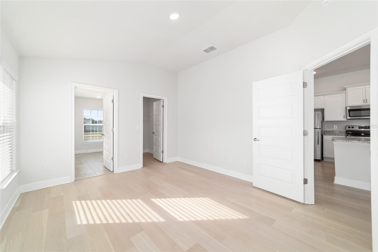 Image 23 of 51 For 4373 31st Street