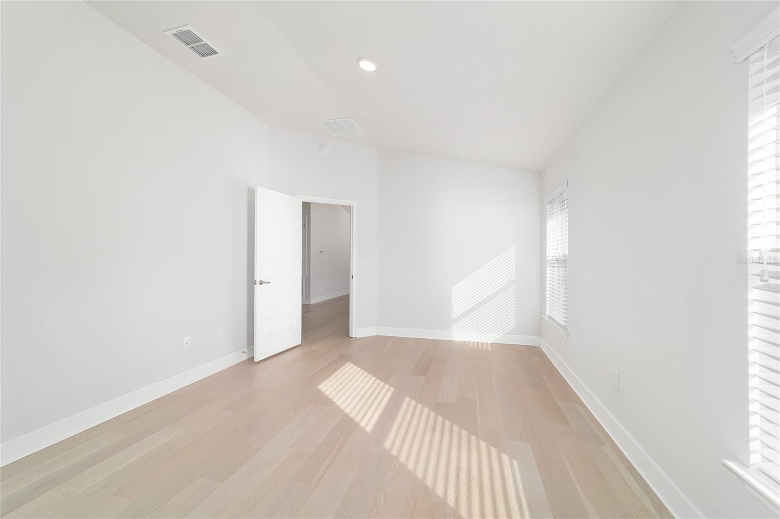 Image 24 of 51 For 4373 31st Street