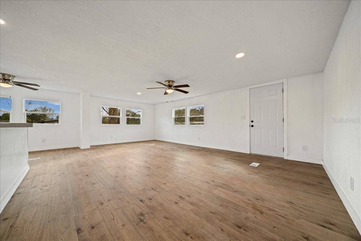 Image 21 of 63 For 13219 32nd Court