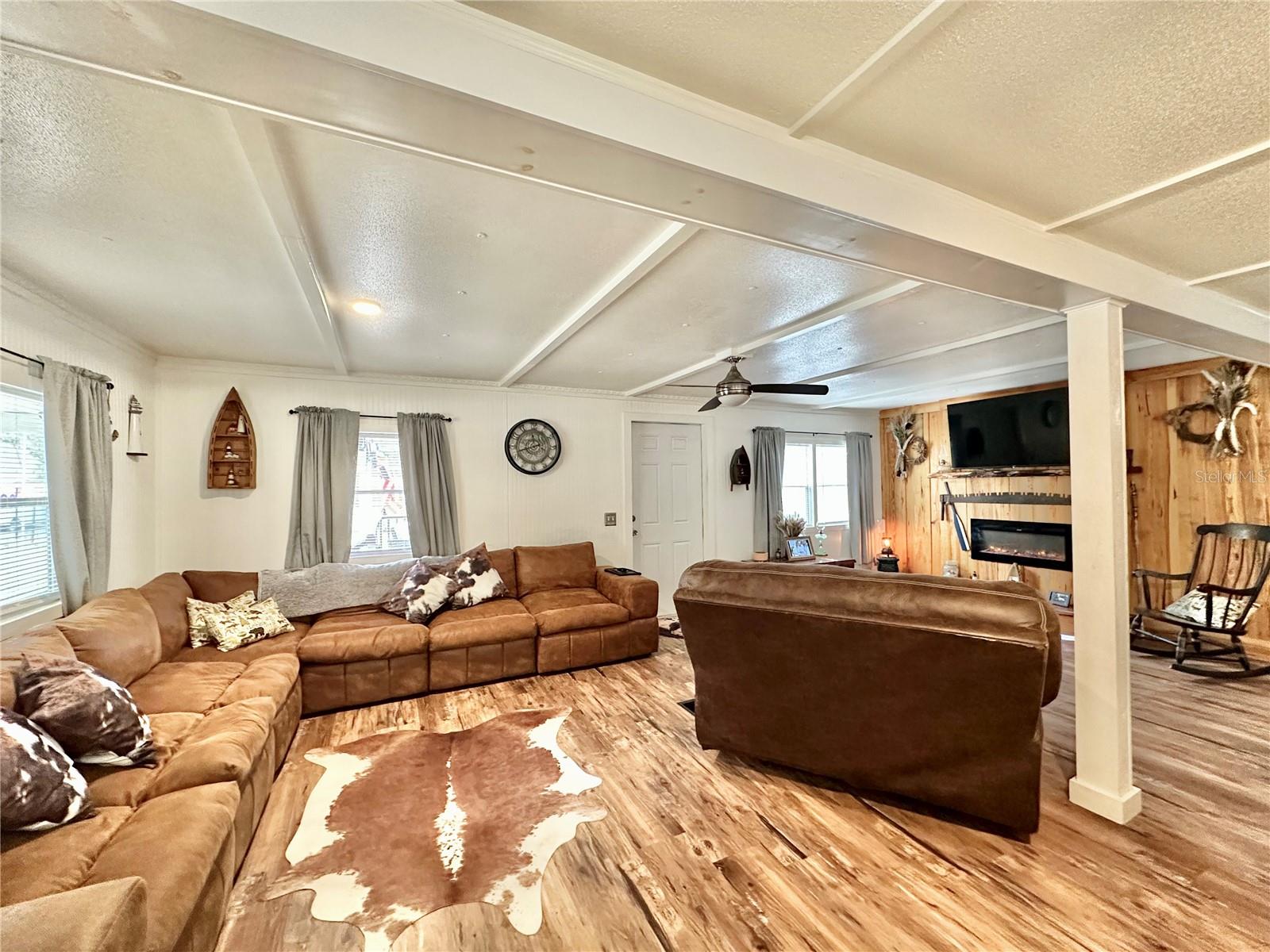 Image 12 of 36 For 9430 Carolina Way