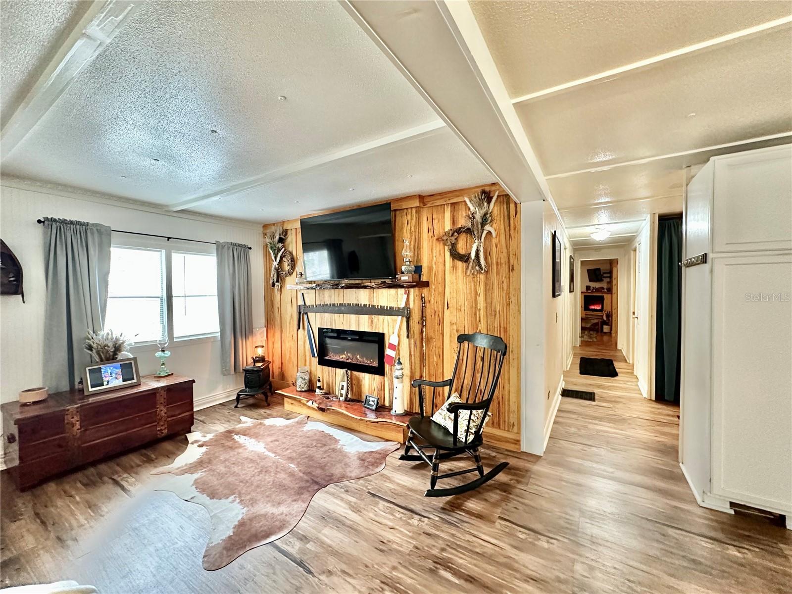 Image 17 of 36 For 9430 Carolina Way