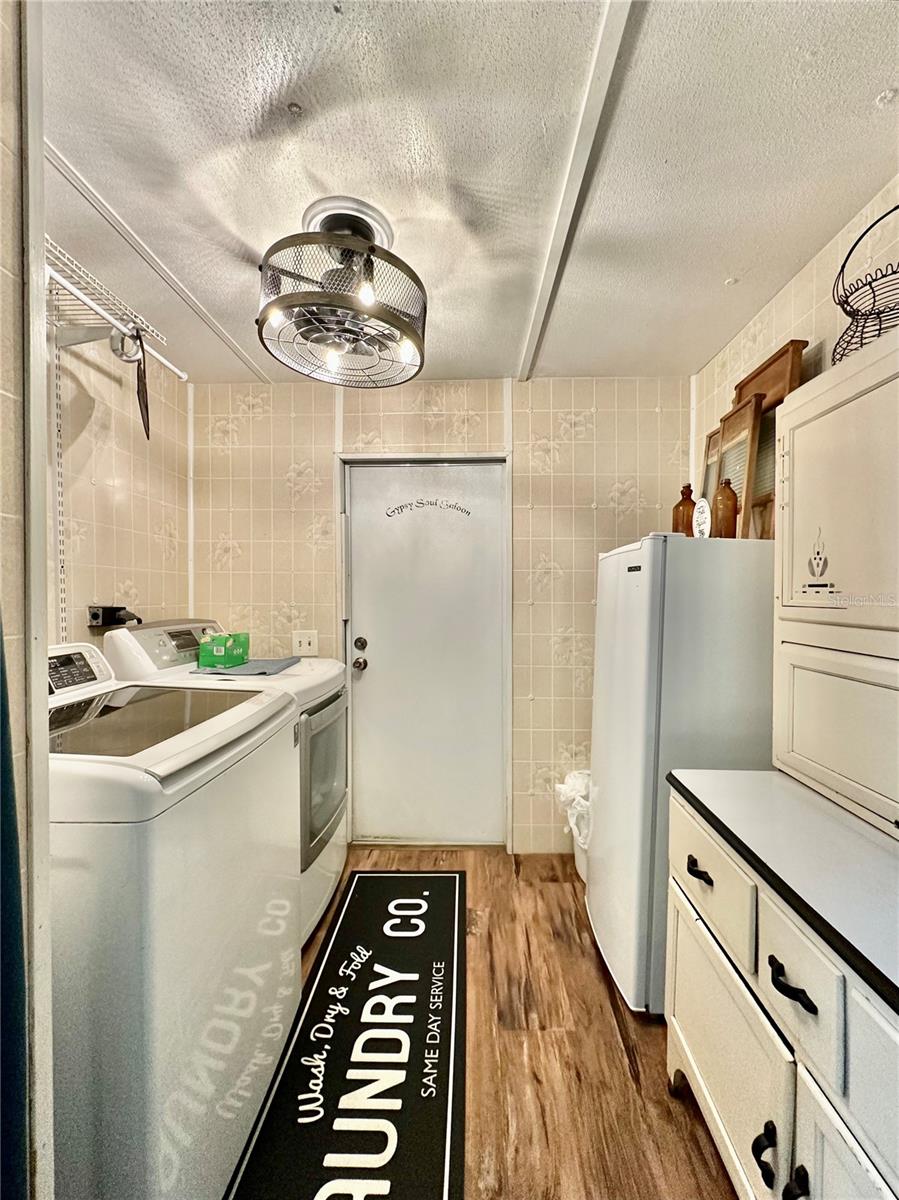 Image 18 of 36 For 9430 Carolina Way