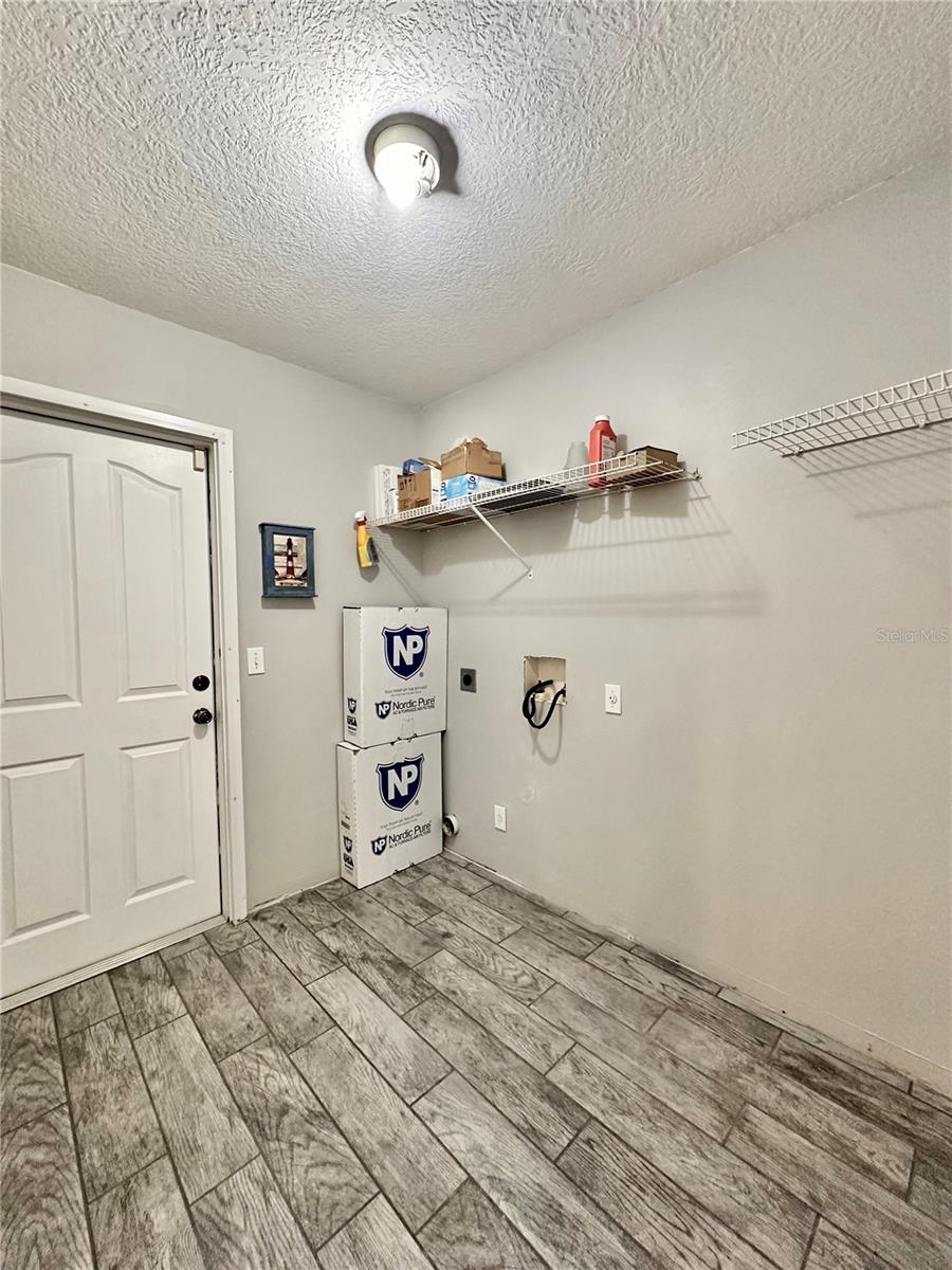 Image 18 of 41 For 1780 Hoylake Terrace