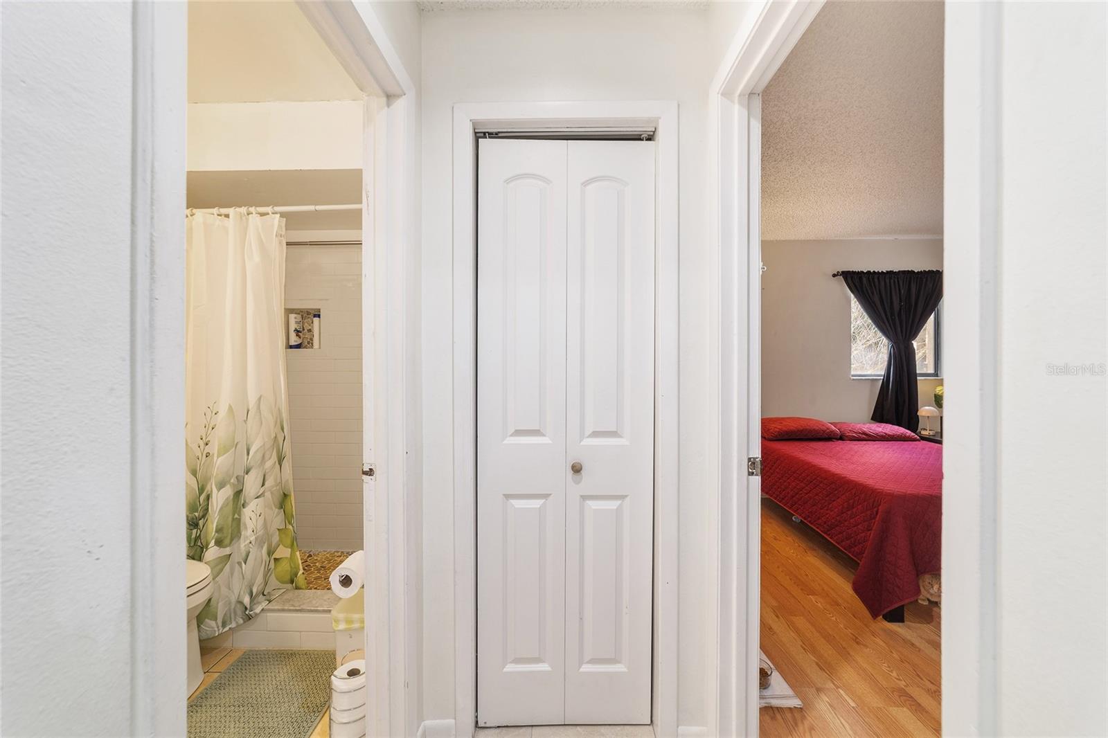 Image 12 of 49 For 2853 32nd Avenue