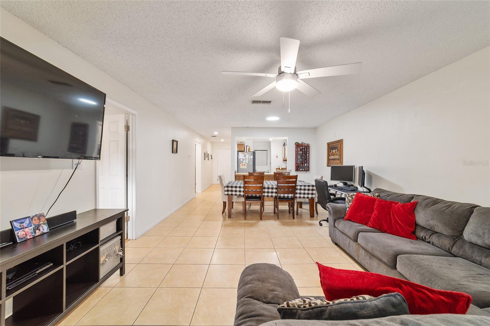 Image 24 of 49 For 2853 32nd Avenue