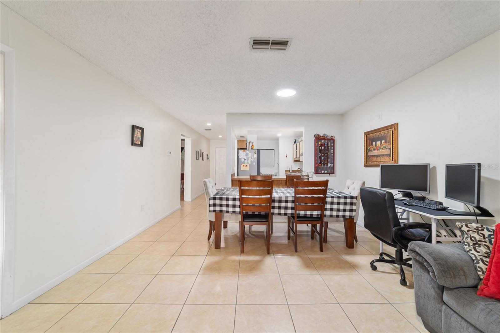 Image 25 of 49 For 2853 32nd Avenue