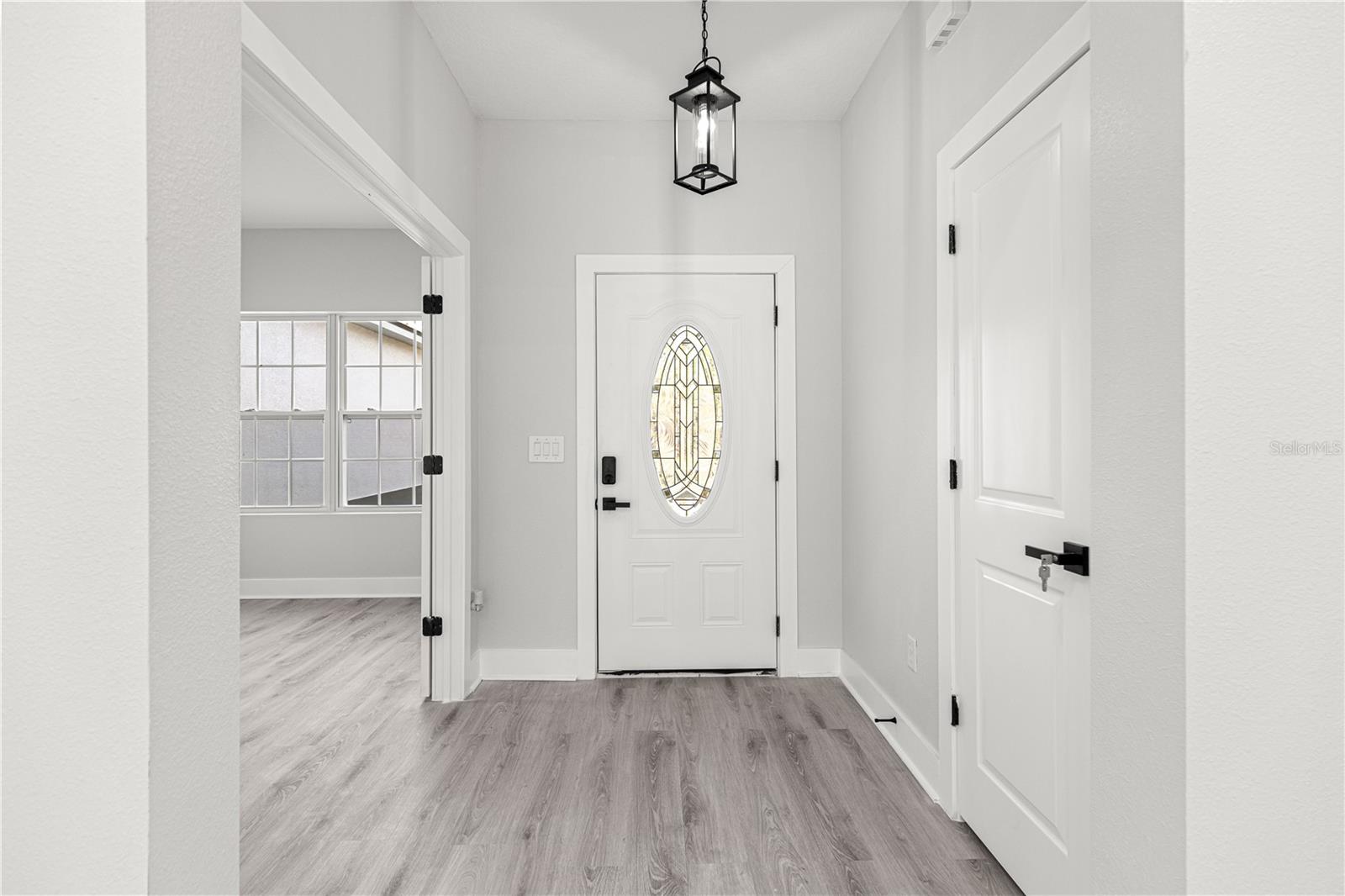 Image 4 of 20 For 8311 136th Terrace