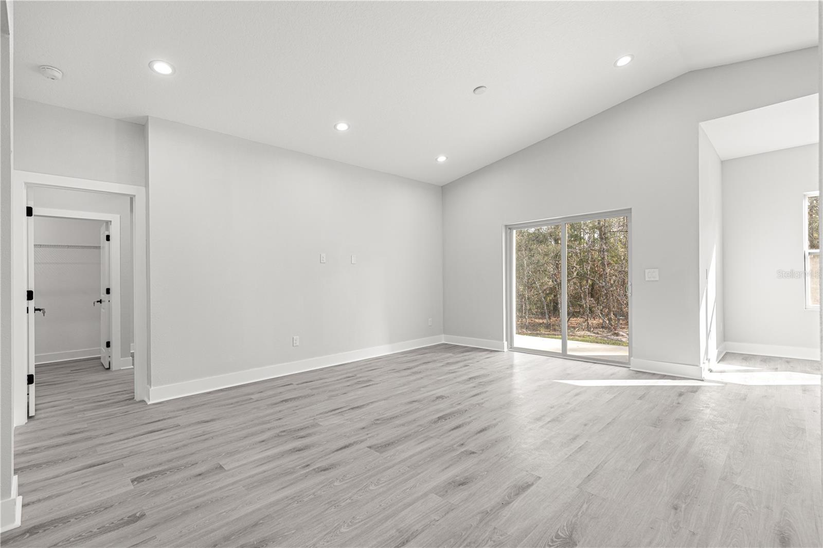 Image 6 of 20 For 8311 136th Terrace