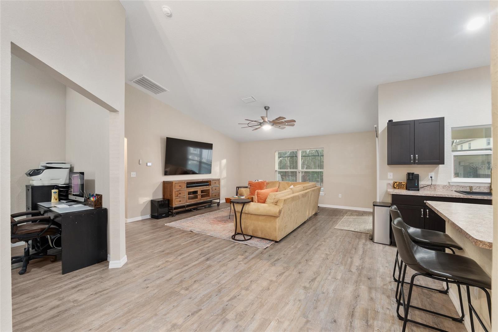 Image 15 of 100 For 13700 71st Lane