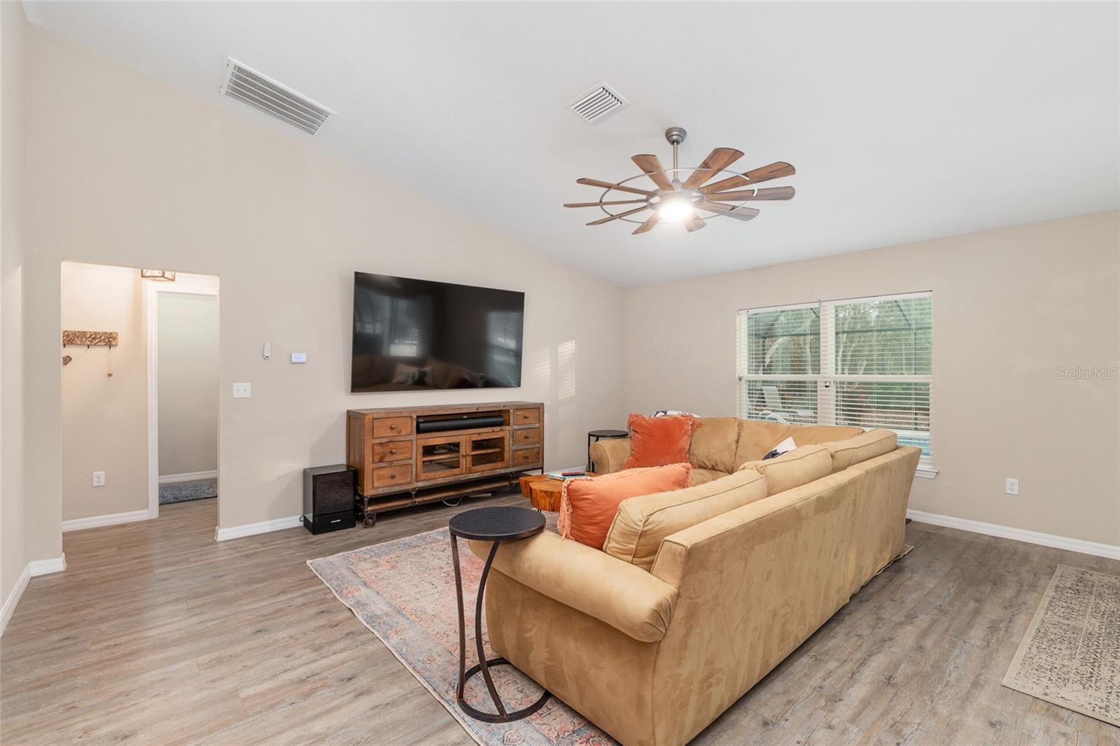 Image 16 of 100 For 13700 71st Lane