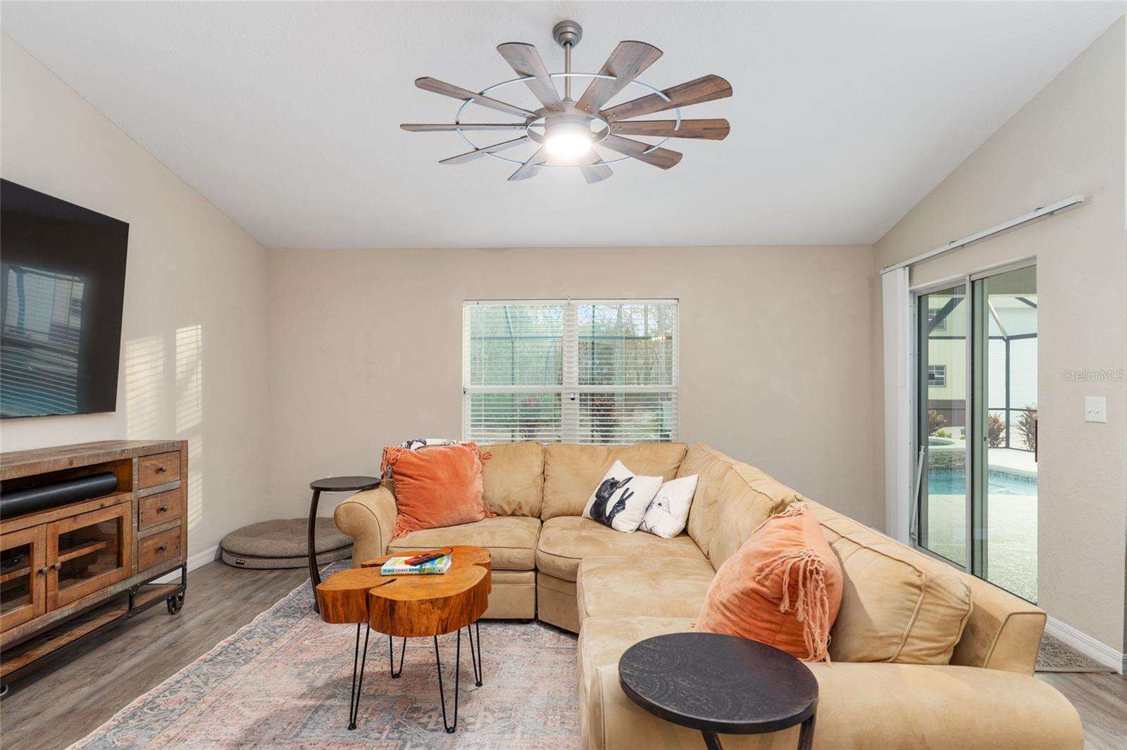 Image 19 of 100 For 13700 71st Lane