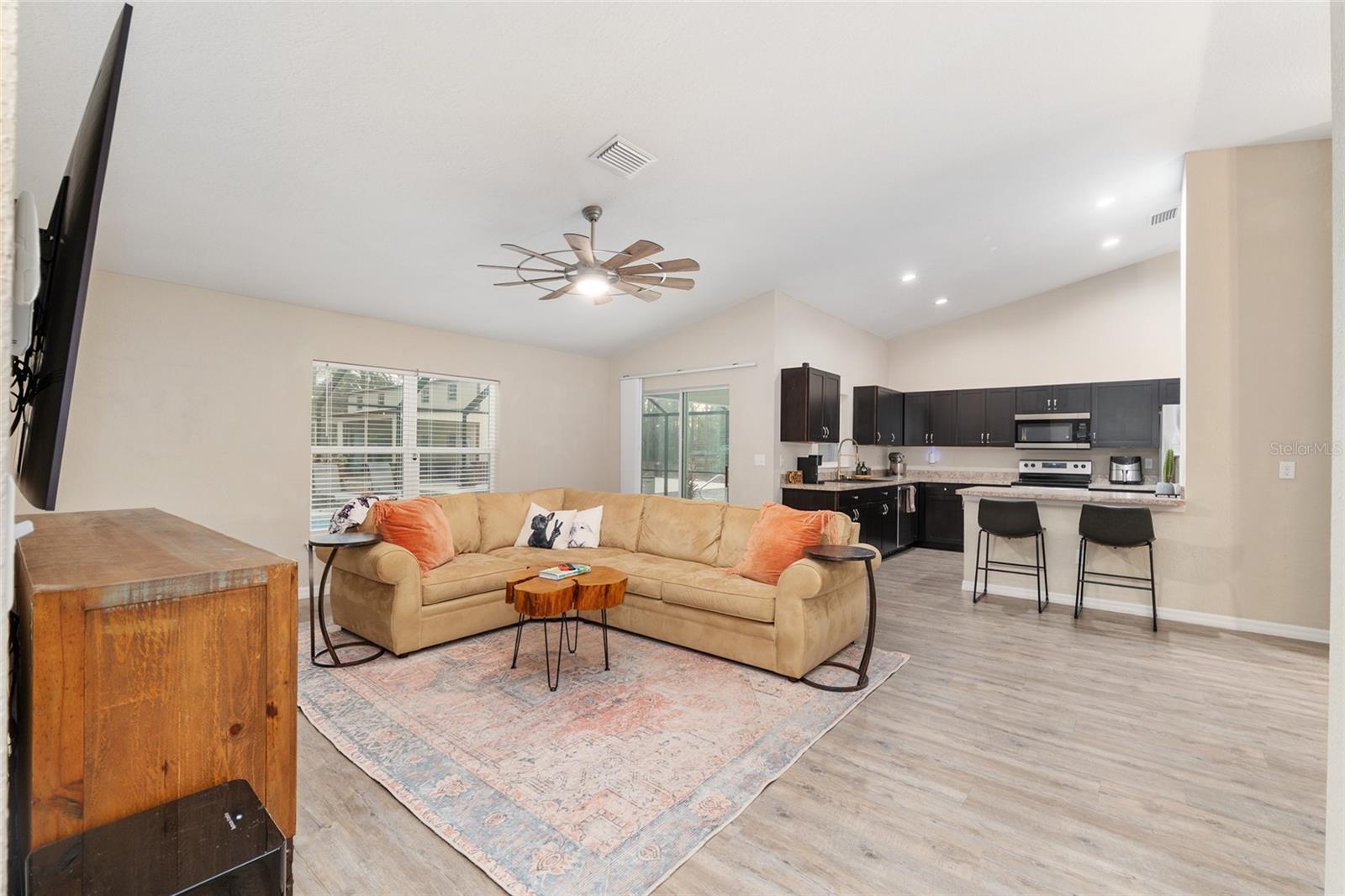 Image 20 of 100 For 13700 71st Lane