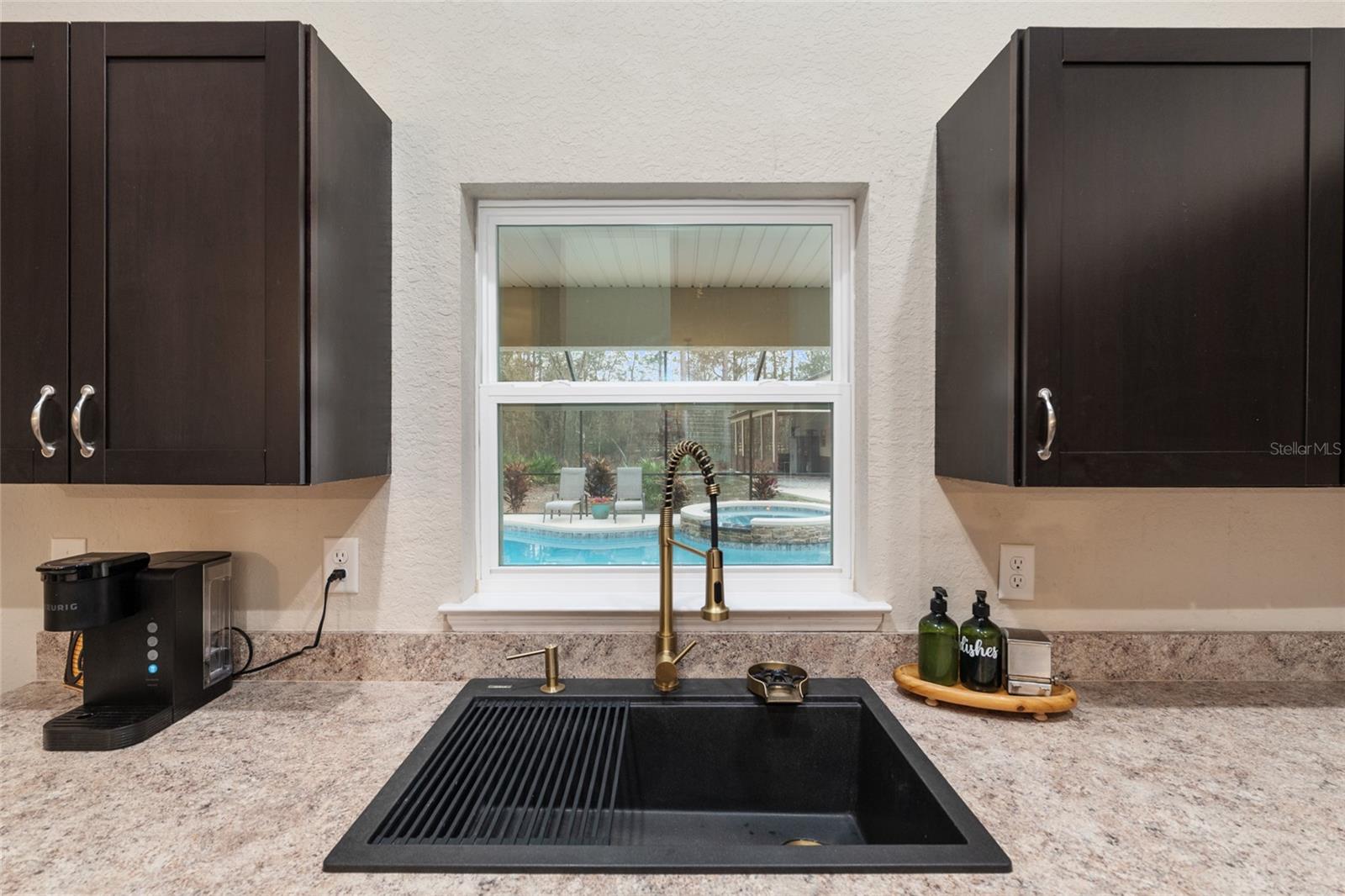 Image 26 of 100 For 13700 71st Lane