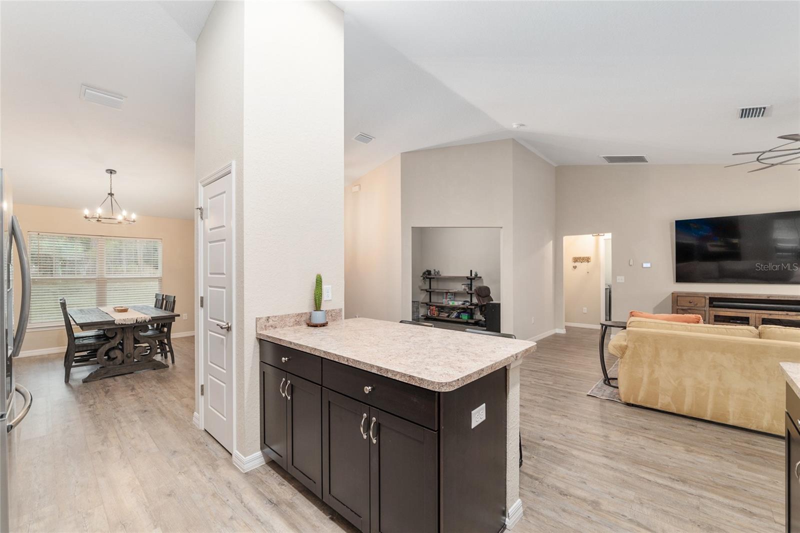 Image 29 of 100 For 13700 71st Lane