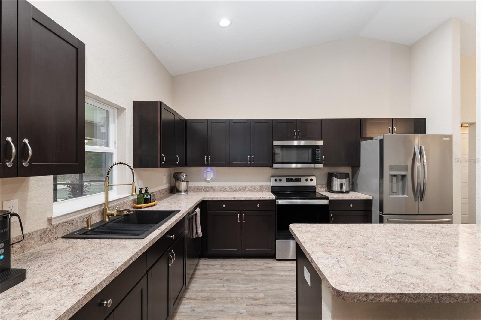 Image 30 of 100 For 13700 71st Lane