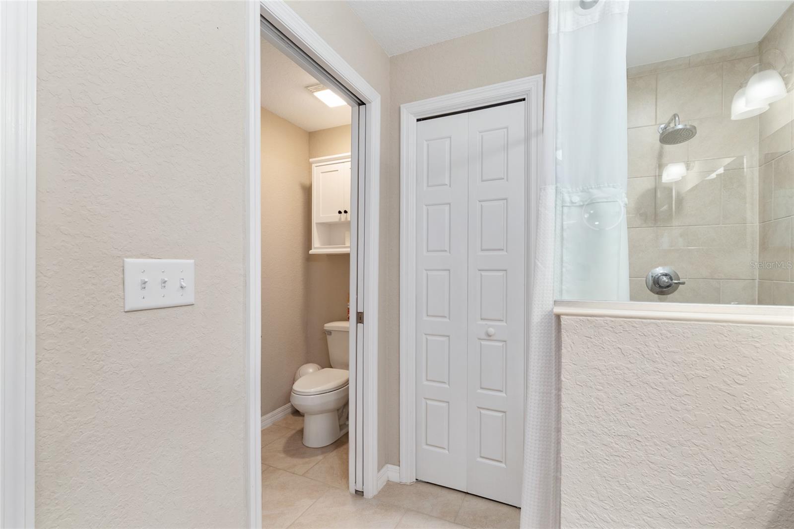 Image 39 of 100 For 13700 71st Lane