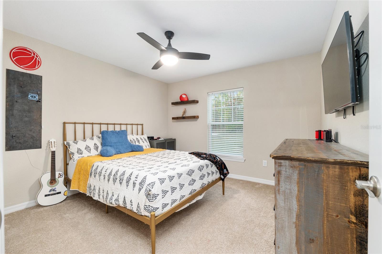 Image 47 of 100 For 13700 71st Lane