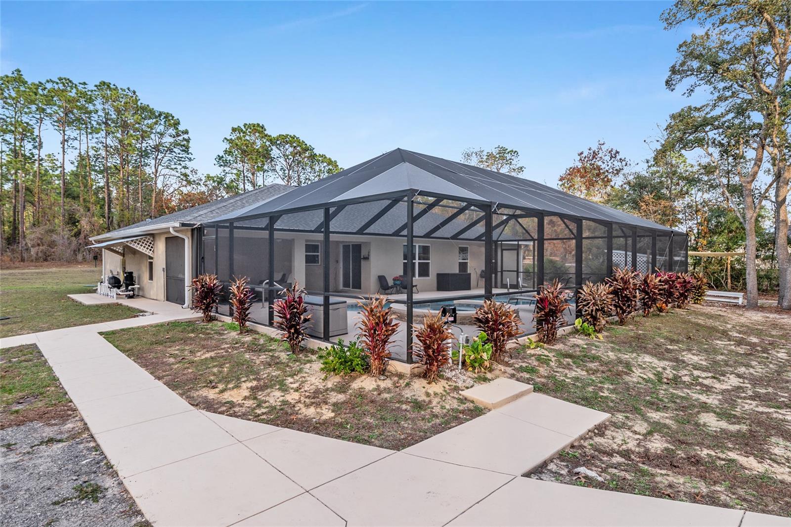 Image 71 of 100 For 13700 71st Lane