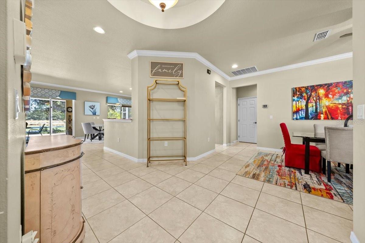 Image 19 of 67 For 8368 82nd Circle