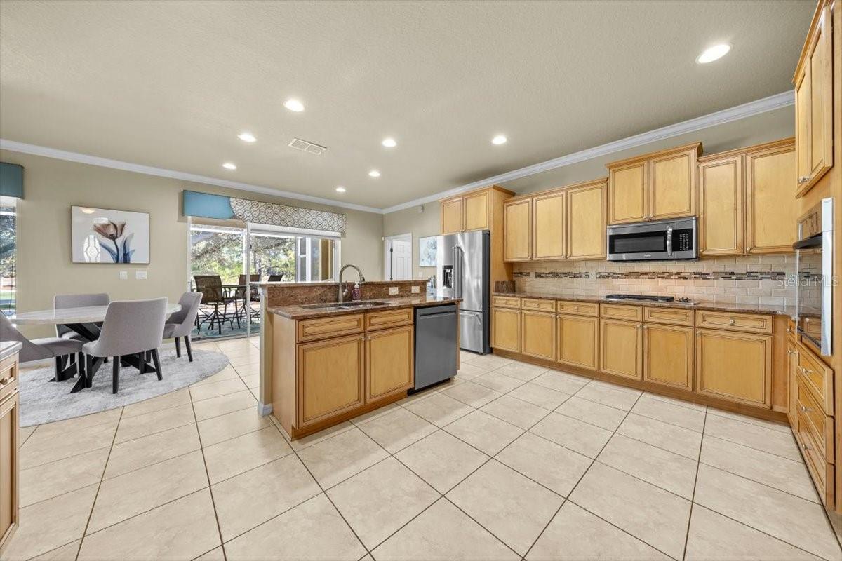 Image 35 of 67 For 8368 82nd Circle