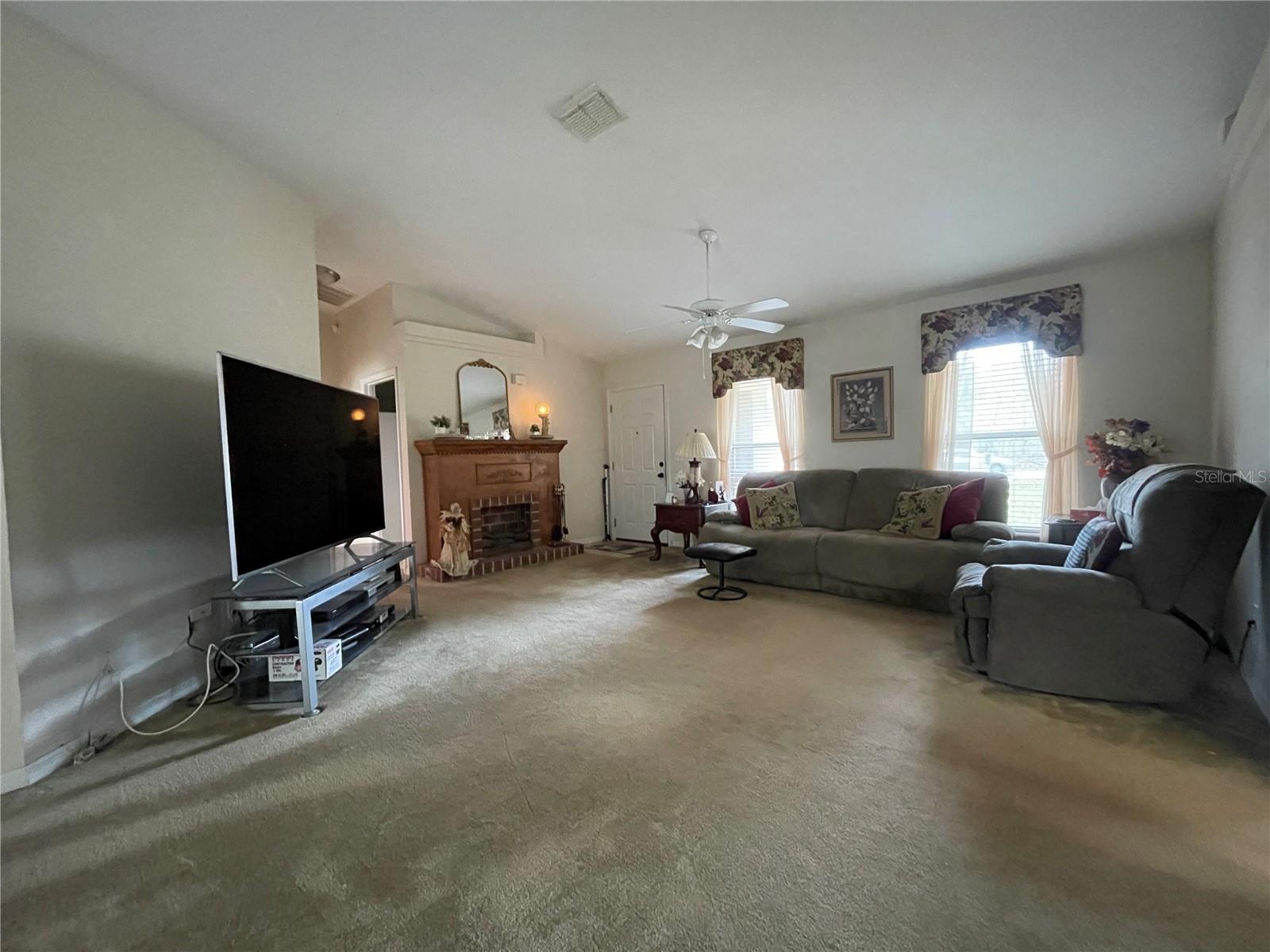 Image 4 of 28 For 26 Dogwood Trail Drive