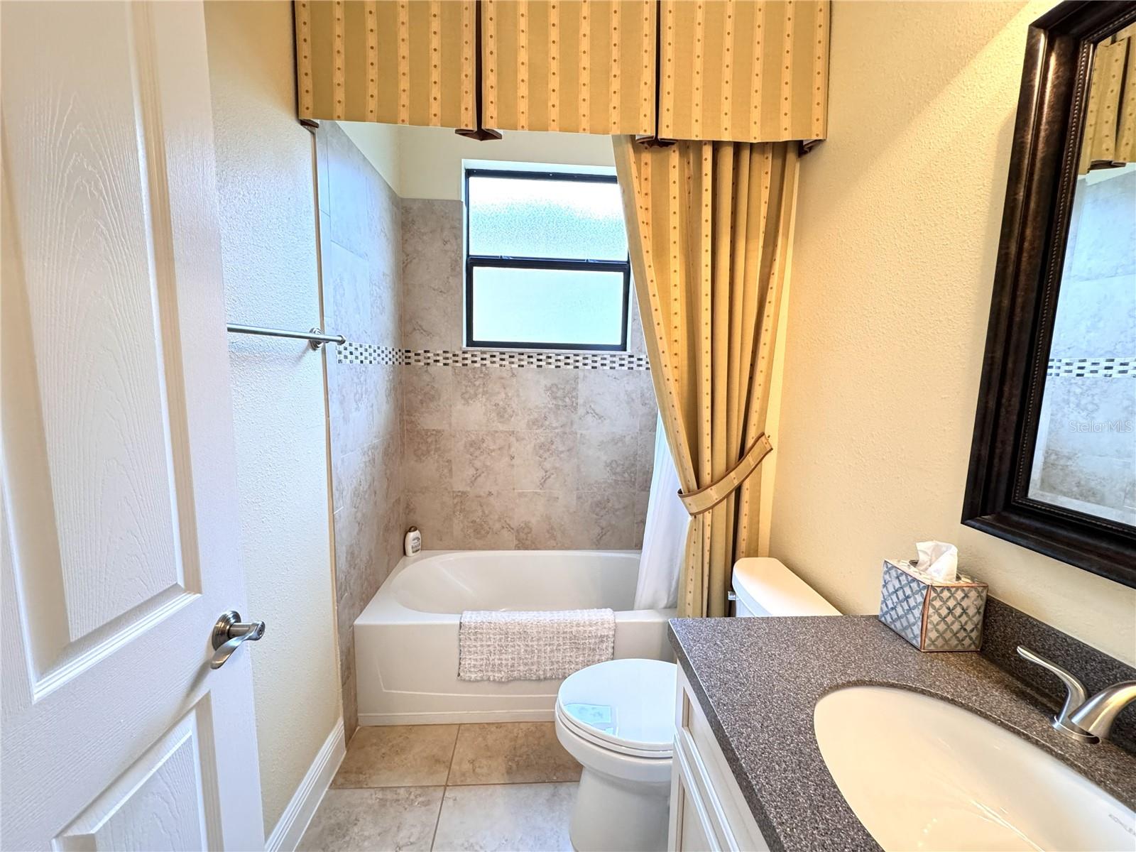 Image 12 of 34 For 1240 Diamond Shore Loop