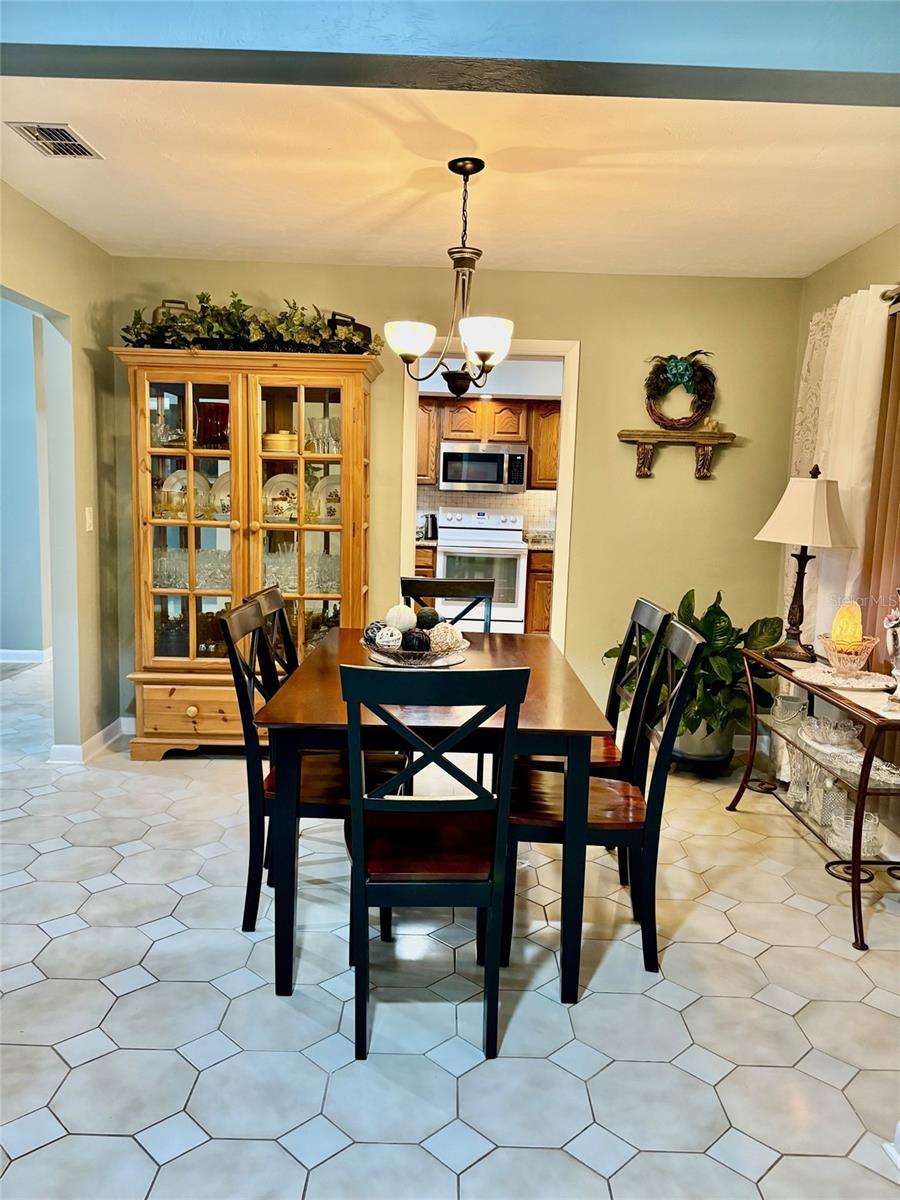 Image 15 of 60 For 19807 85th Loop