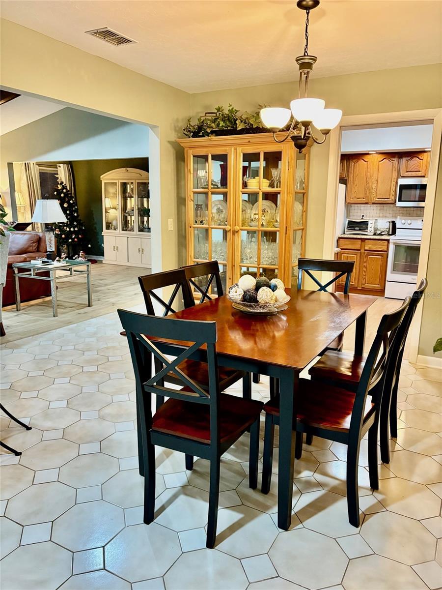 Image 17 of 60 For 19807 85th Loop