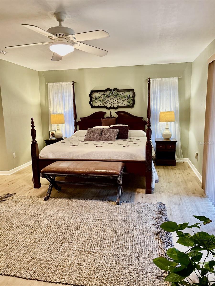 Image 32 of 60 For 19807 85th Loop