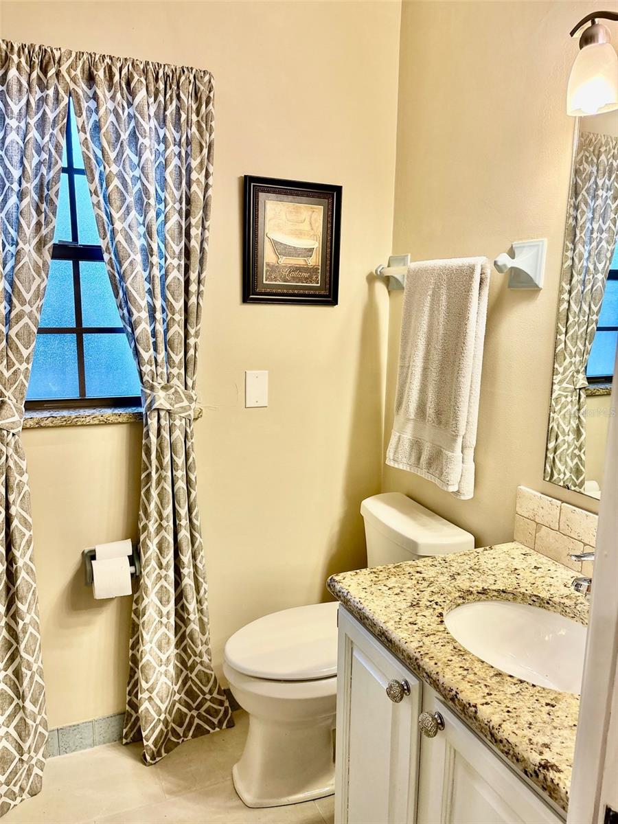 Image 36 of 60 For 19807 85th Loop