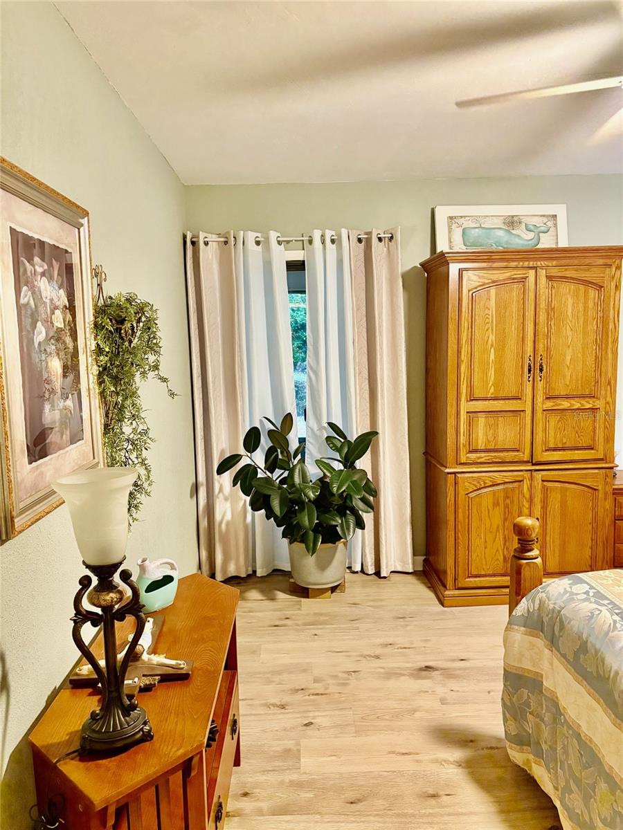 Image 45 of 60 For 19807 85th Loop