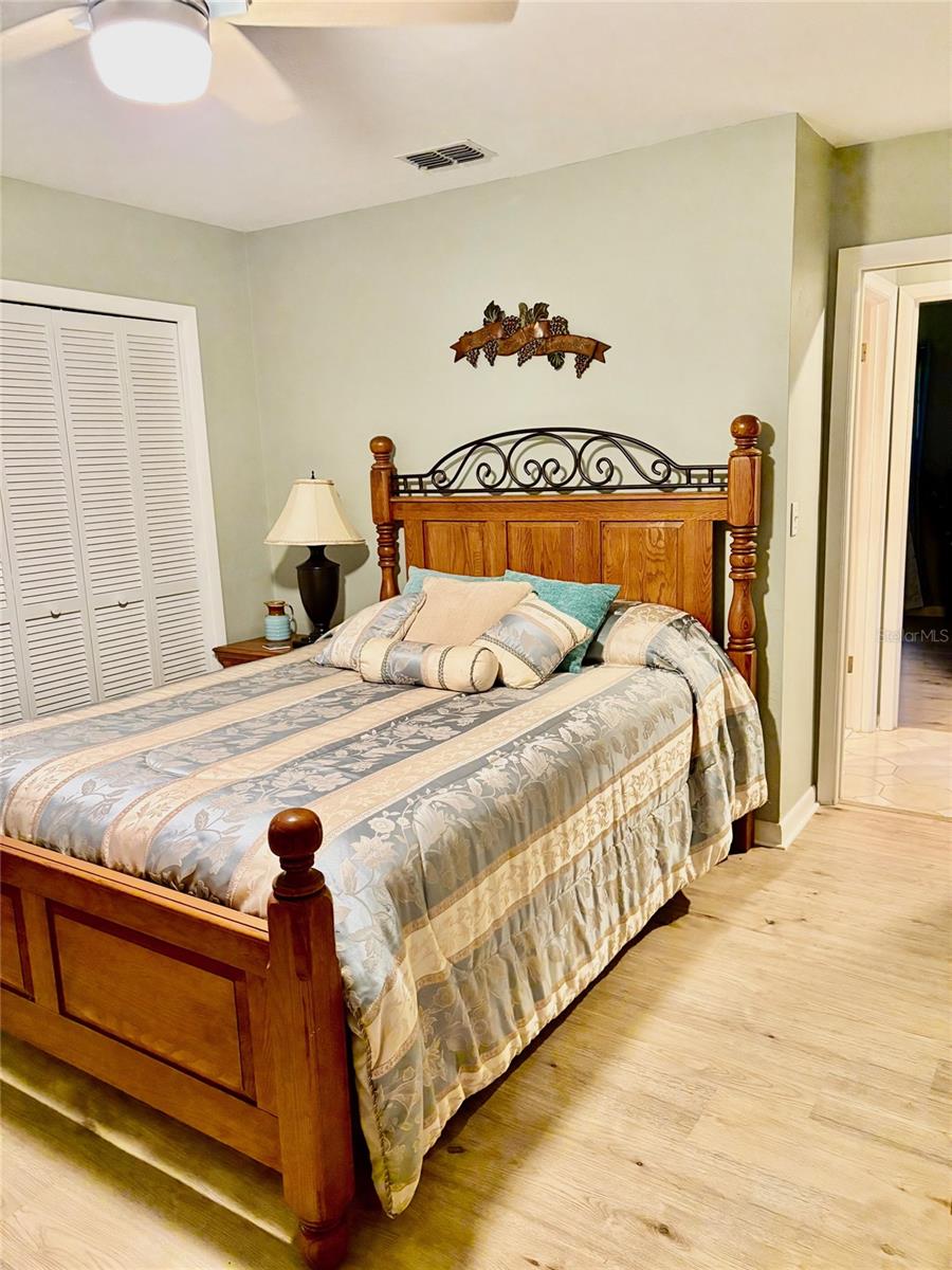 Image 46 of 60 For 19807 85th Loop