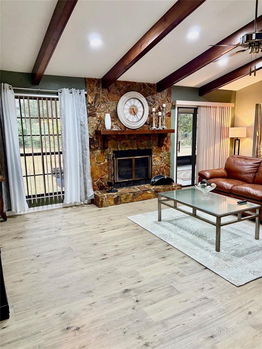 Image 8 of 60 For 19807 85th Loop