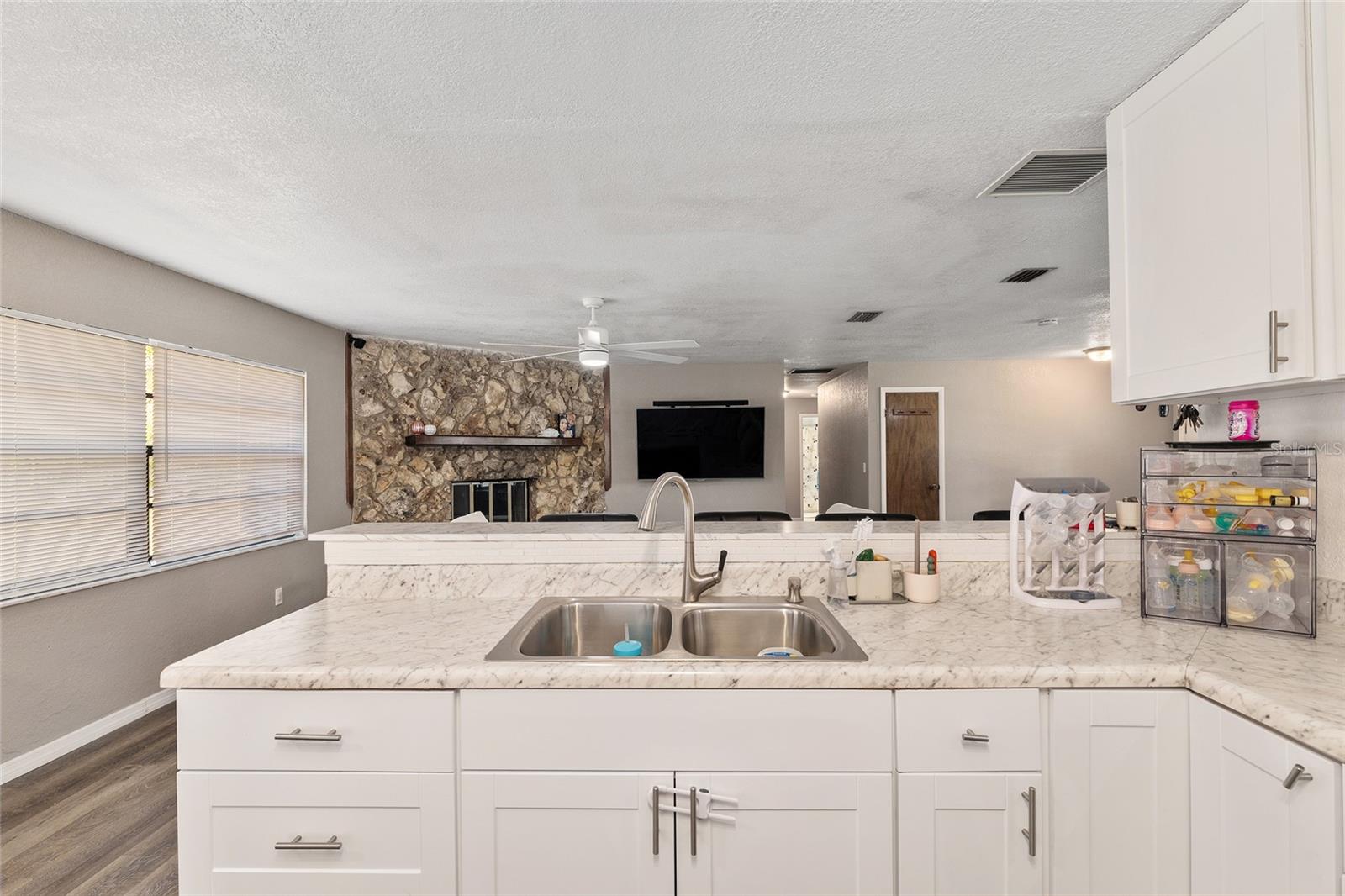 Image 18 of 57 For 1714 7th Avenue