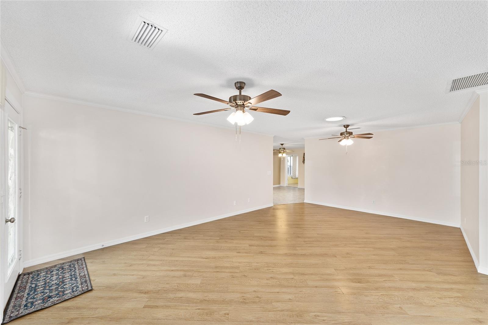 Image 11 of 38 For 8841 91st Street E