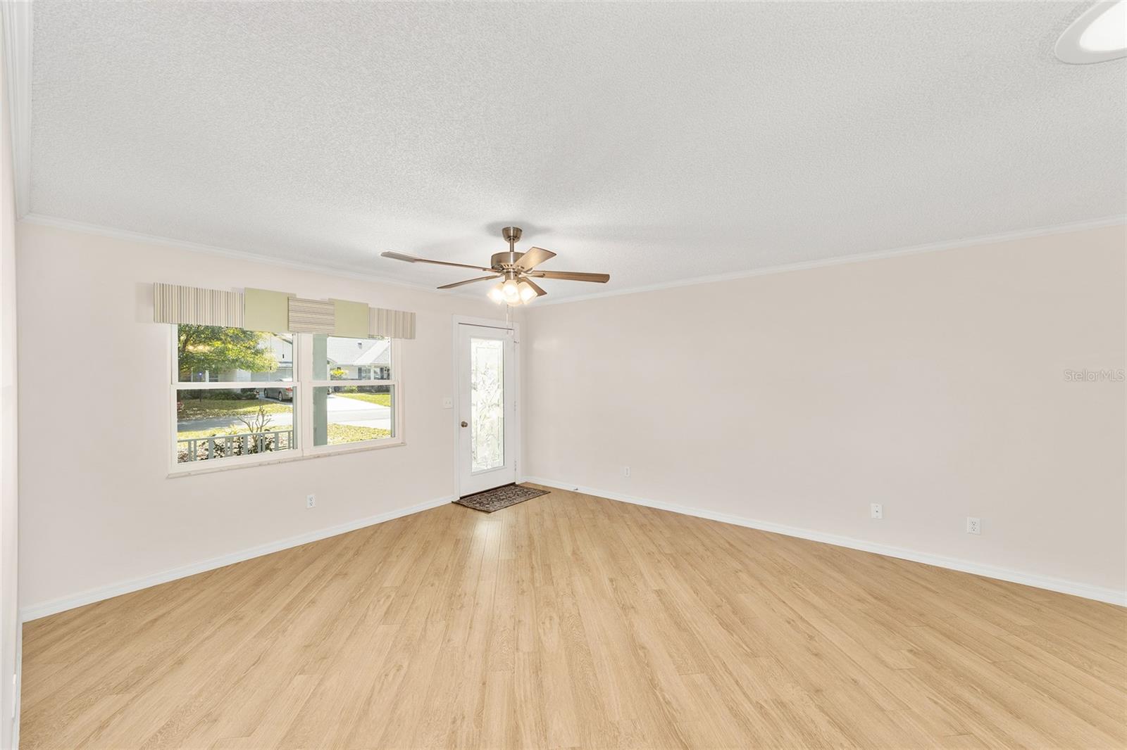 Image 12 of 38 For 8841 91st Street E