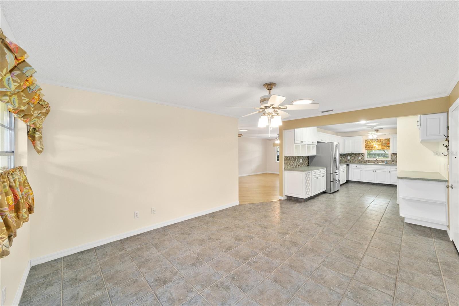 Image 15 of 38 For 8841 91st Street E