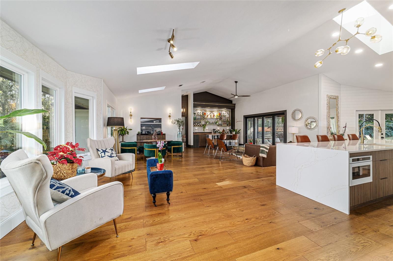 Image 14 of 97 For 4400 20th Avenue