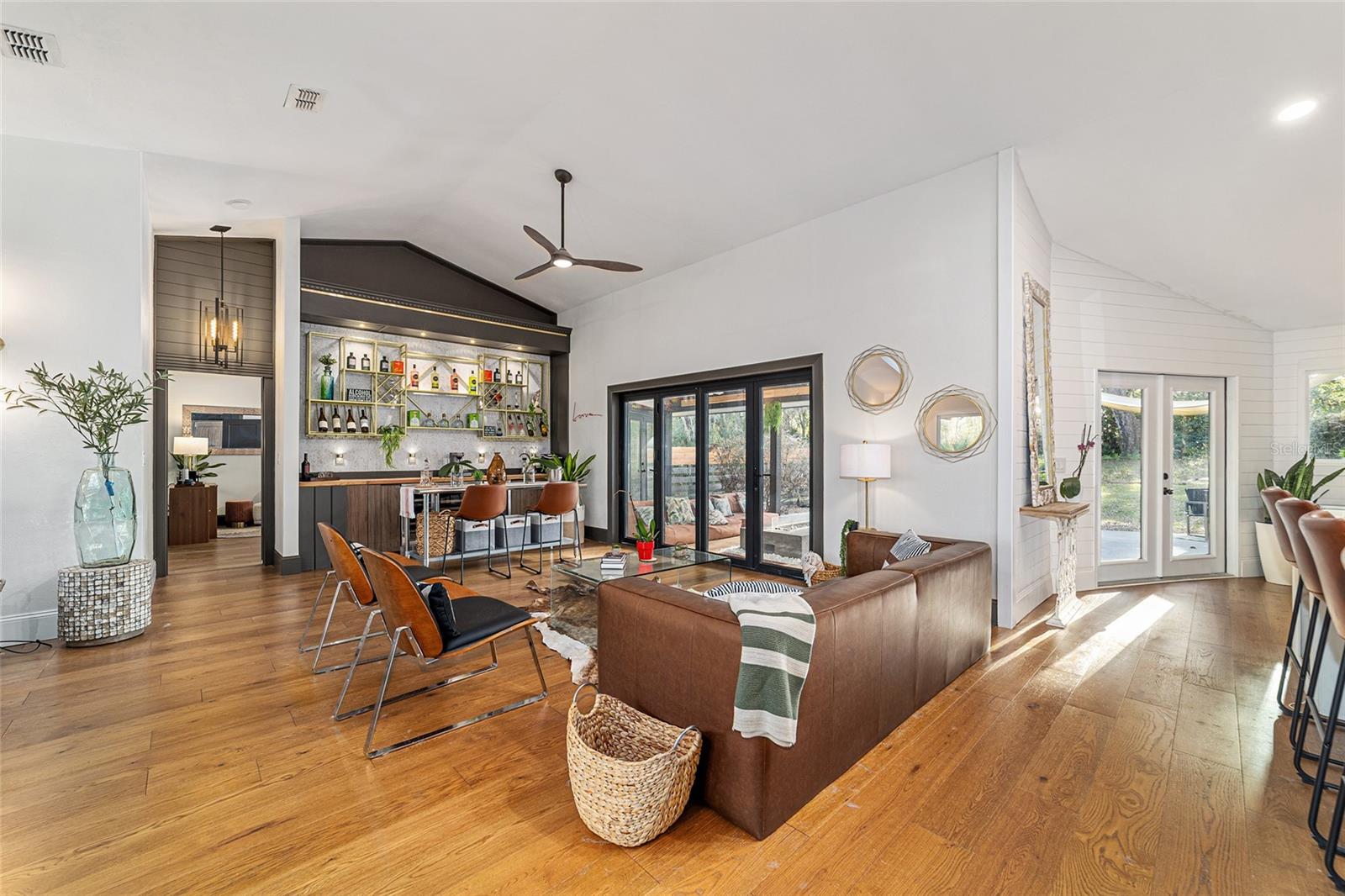 Image 21 of 97 For 4400 20th Avenue