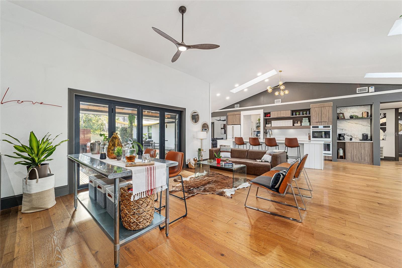 Image 24 of 97 For 4400 20th Avenue